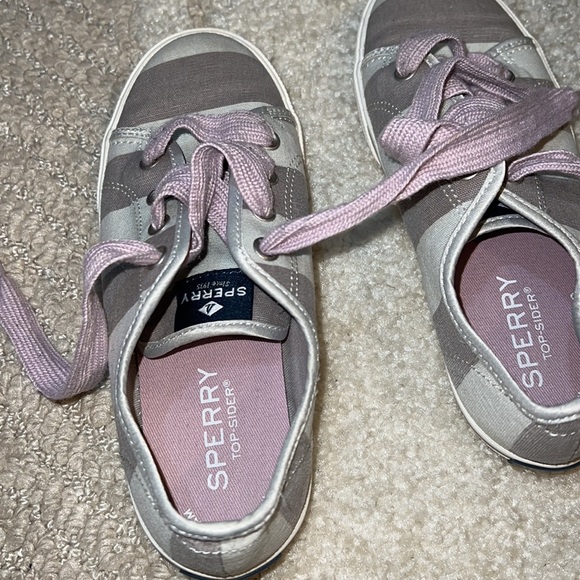 Sperry girls shoes size 1M - Picture 5 of 6